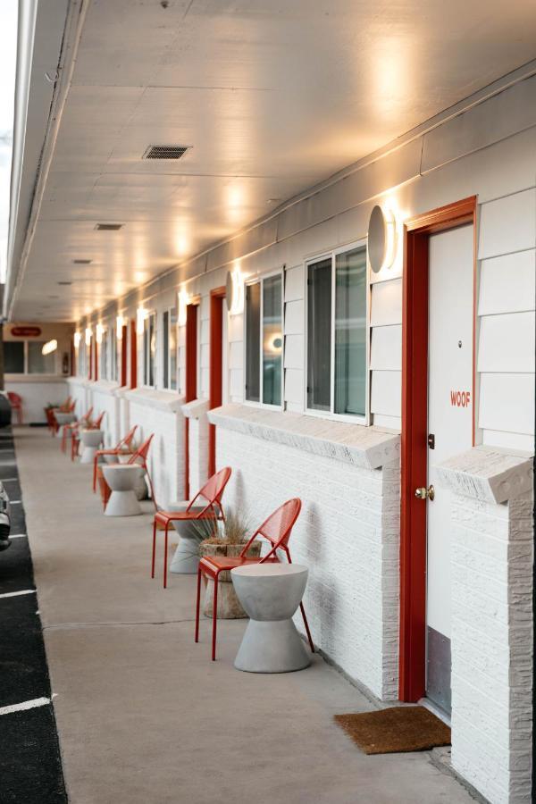 Mesa Verde Motel Mancos Exteriör bild